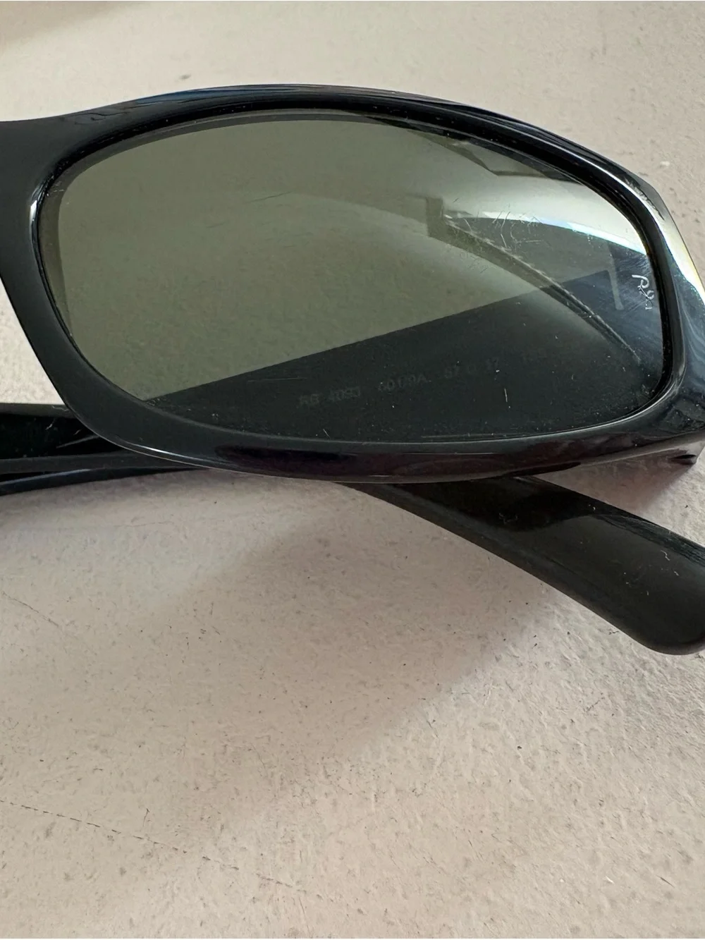 Ray-Ban Black Polarized Sunglasses with Dark Lenses